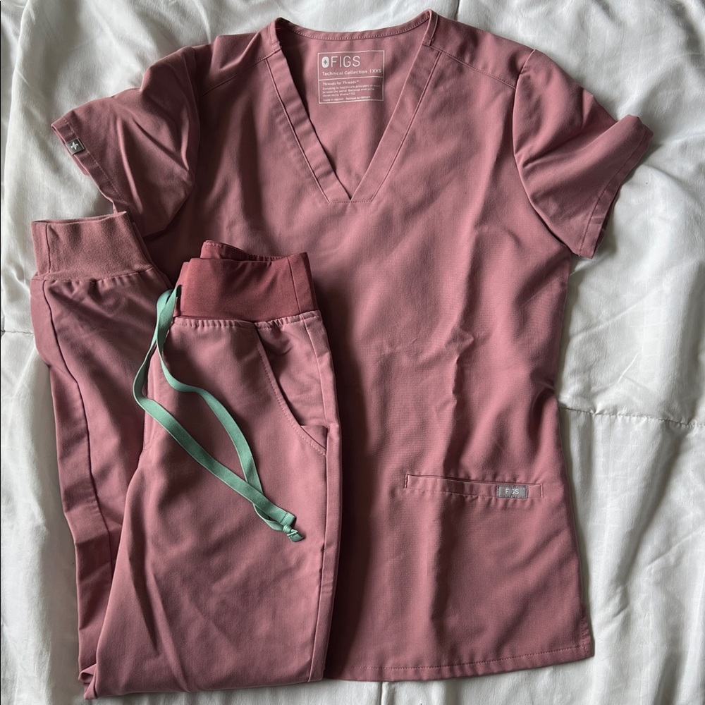 Figs Women's Mauve Scrub Set with Teal Drawstring Size XXS